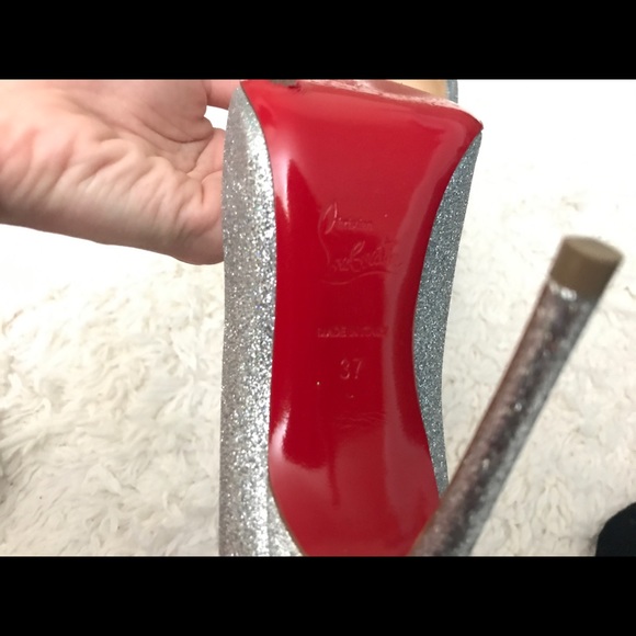 Christian Louboutin - Picture 2 of 5